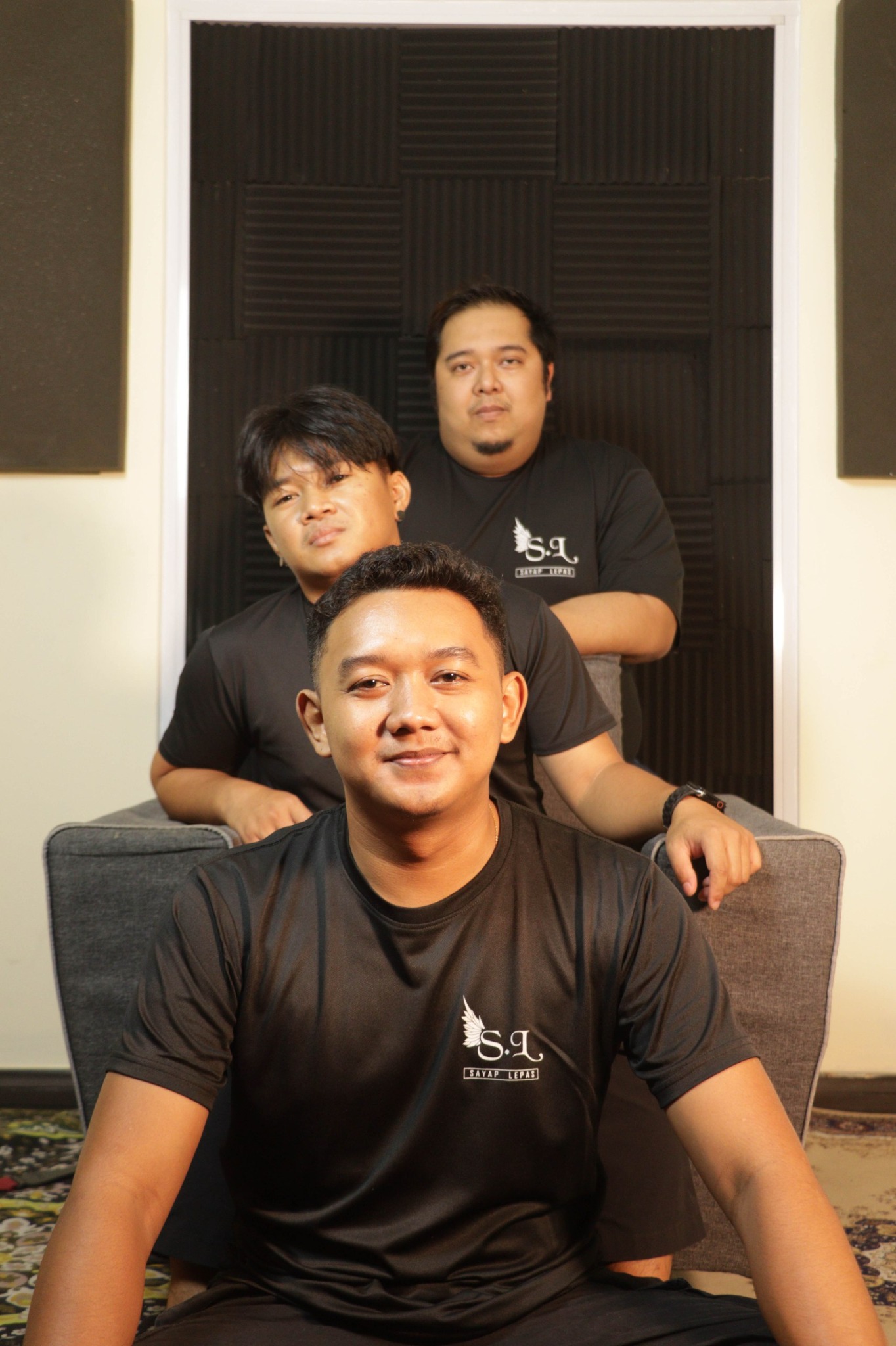 Sayap Lepas band portrait